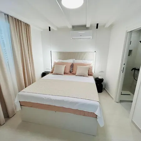 Holiday home S27-heritage House In The Centre *