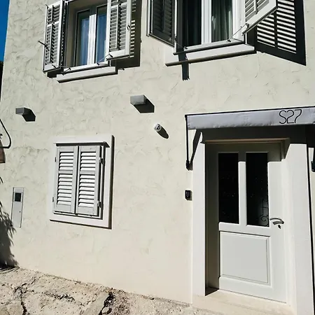 Holiday home S27-heritage House In The Centre Split