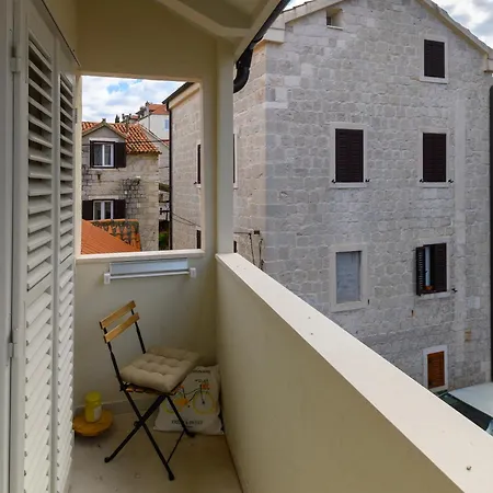 S27-modern House In The Old Centre With Parking * Split