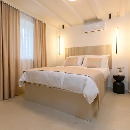 Tatil Evi S27-modern House In The Old Centre With Parking