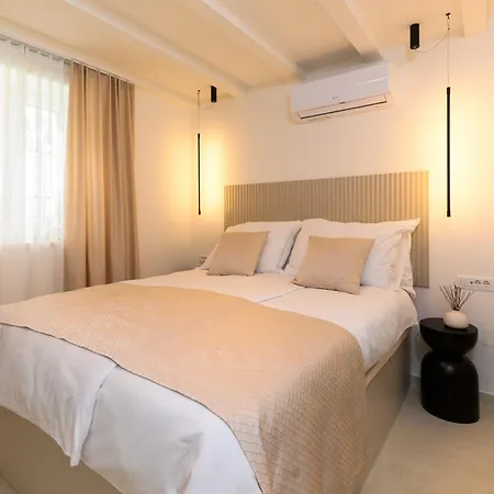 S27-modern House In The Old Centre With Parking Tatil Evi *